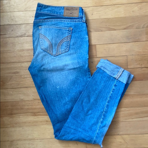 Hollister Jeans - Picture 1 of 3